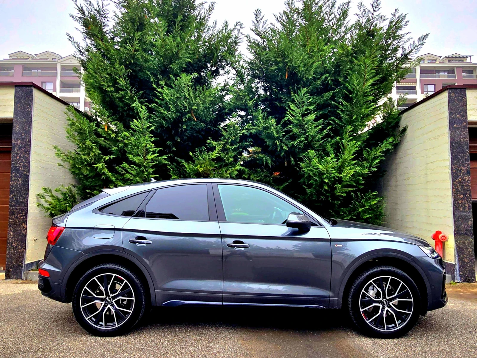 Audi Q5 SPORTBACK* S-LINE* 360* BLACK STYLING PACKAGE* MEM, снимка 4 - Автомобили и джипове - 54831959