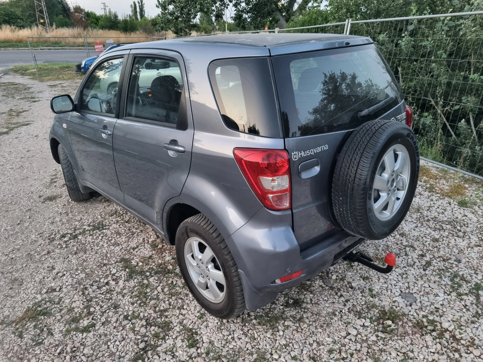 Daihatsu Terios 1.5i 4X4 ESKLUXIVE , снимка 4 - Автомобили и джипове - 55182309
