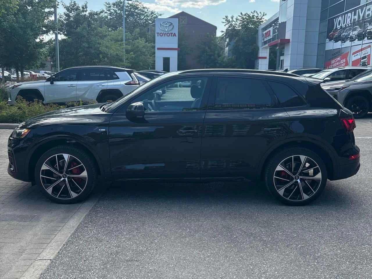 Audi Q5  Technik / МАТРИКС / 360 / ДИСТРОНИК / B&O , снимка 3 - Автомобили и джипове - 55402711