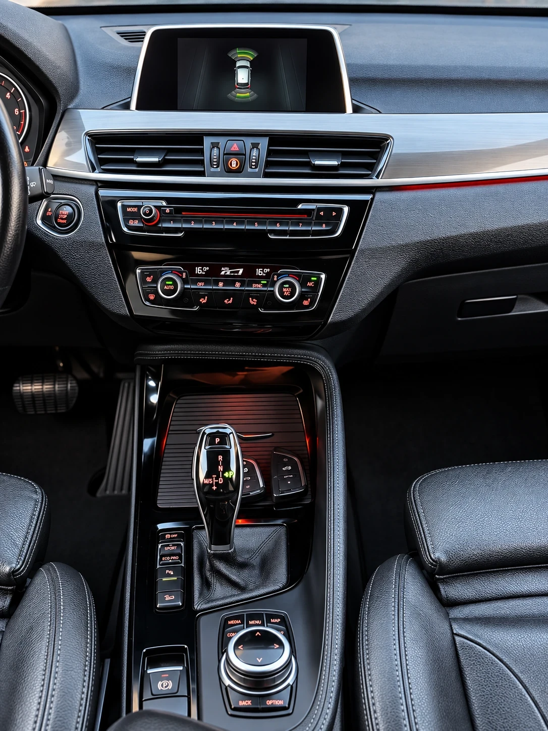 BMW X1 2.0D| 190HP| X-DRIVE| LED| RECARO| KEYLESS| ЛИЗИНГ, снимка 9 - Автомобили и джипове - 56075025