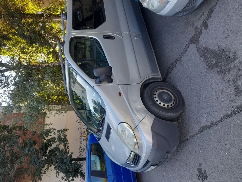 Opel Vivaro 2.5 CDTI, снимка 2 - Бусове и автобуси - 47515946