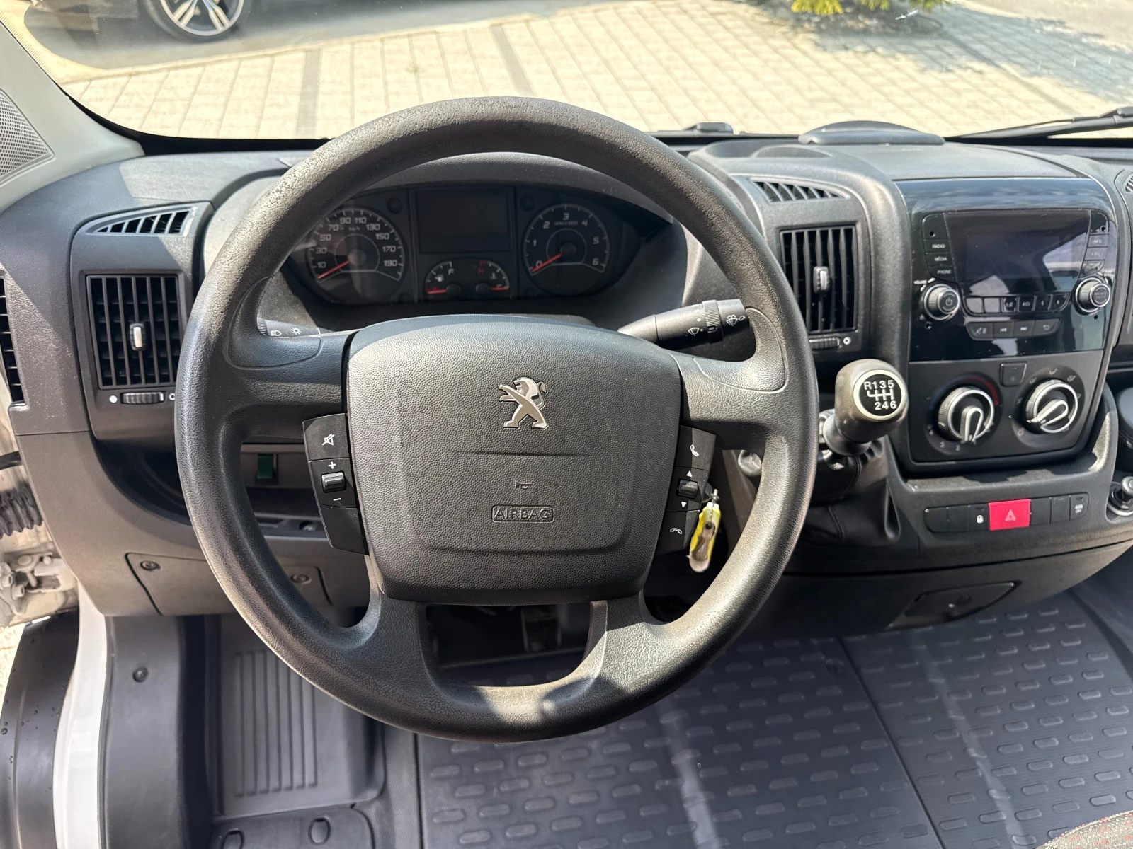 Peugeot Boxer 3.60м. Климатик 7-местен Euro 6B , снимка 15 - Бусове и автобуси - 55129690