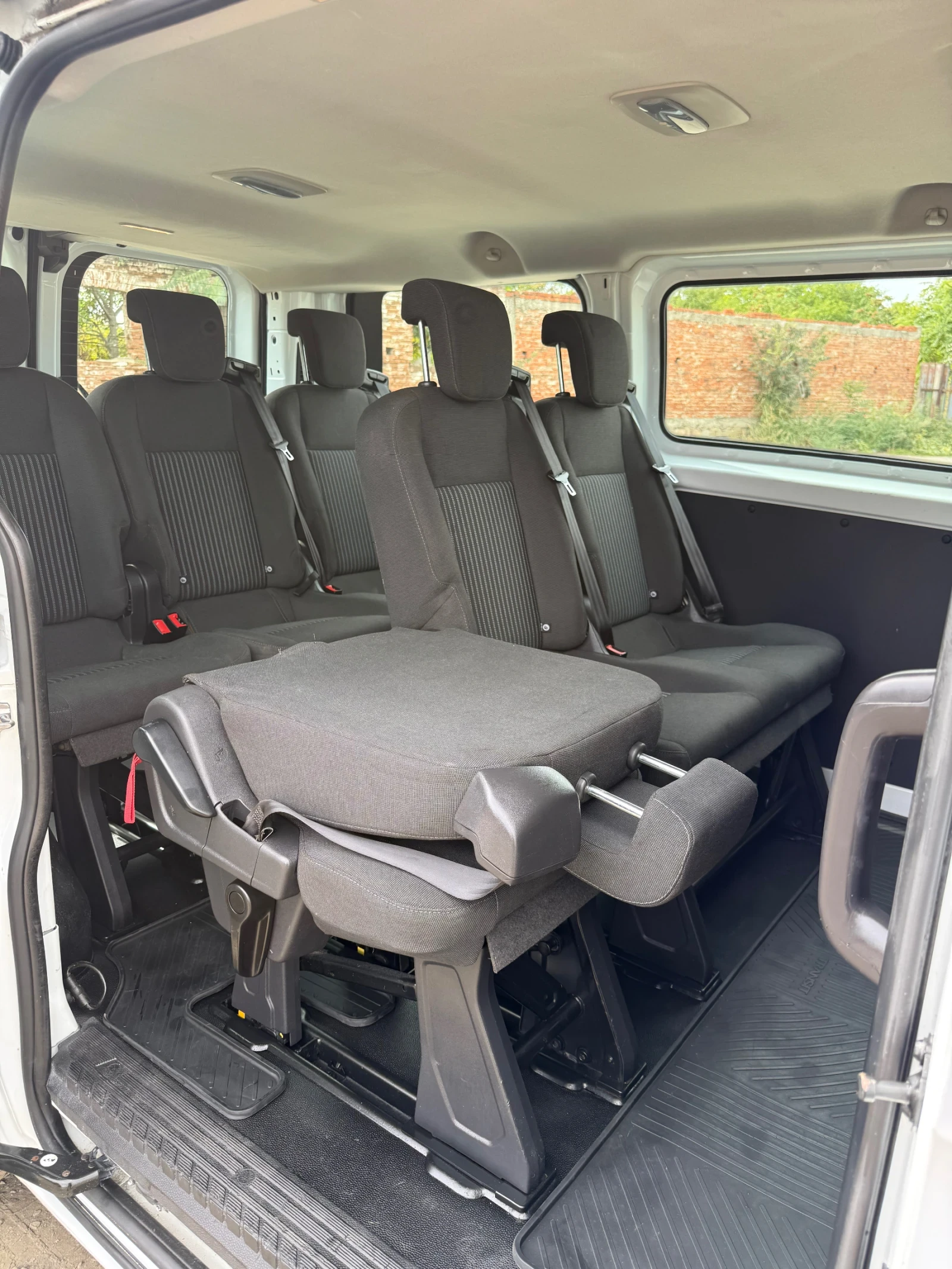 Ford Transit Custom 2.2, снимка 8 - Бусове и автобуси - 56223583