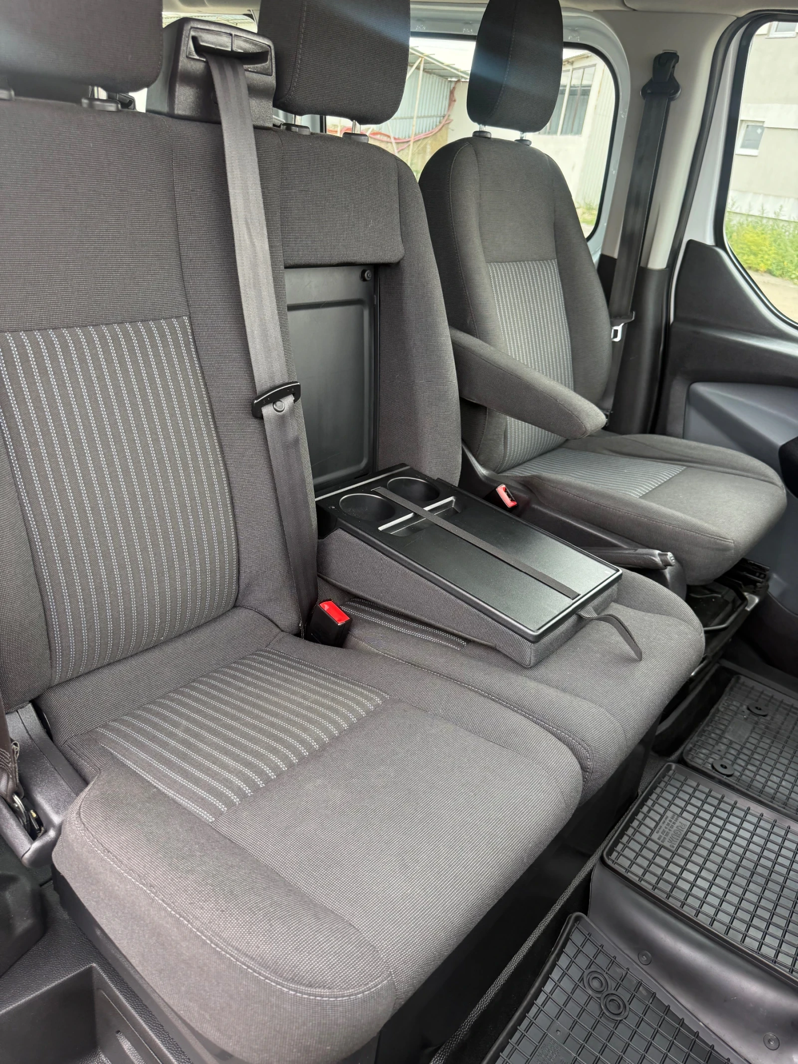 Ford Transit Custom 2.2, снимка 16 - Бусове и автобуси - 56223583
