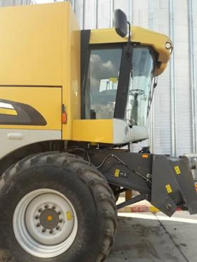 Комбайн Challenger 654B, снимка 7