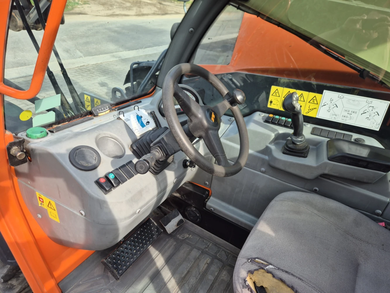 Телескопичен товарач JLG 2906H, снимка 9 - Селскостопанска техника - 55587780