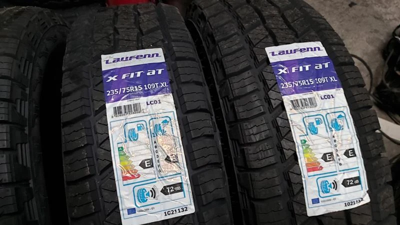 Гуми Всесезонни 235/75R15, снимка 4 - Гуми и джанти - 27565102