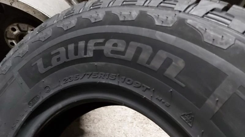 Гуми Всесезонни 235/75R15, снимка 7 - Гуми и джанти - 27565102