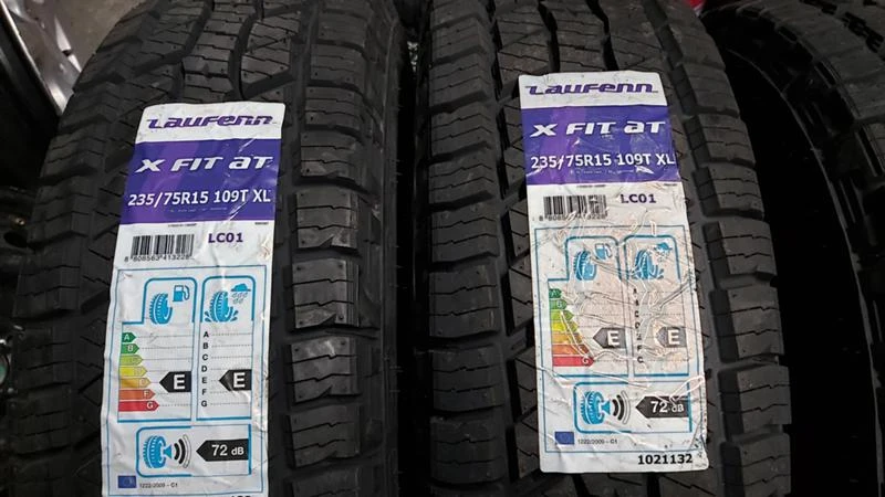 Гуми Всесезонни 235/75R15, снимка 3 - Гуми и джанти - 27565102