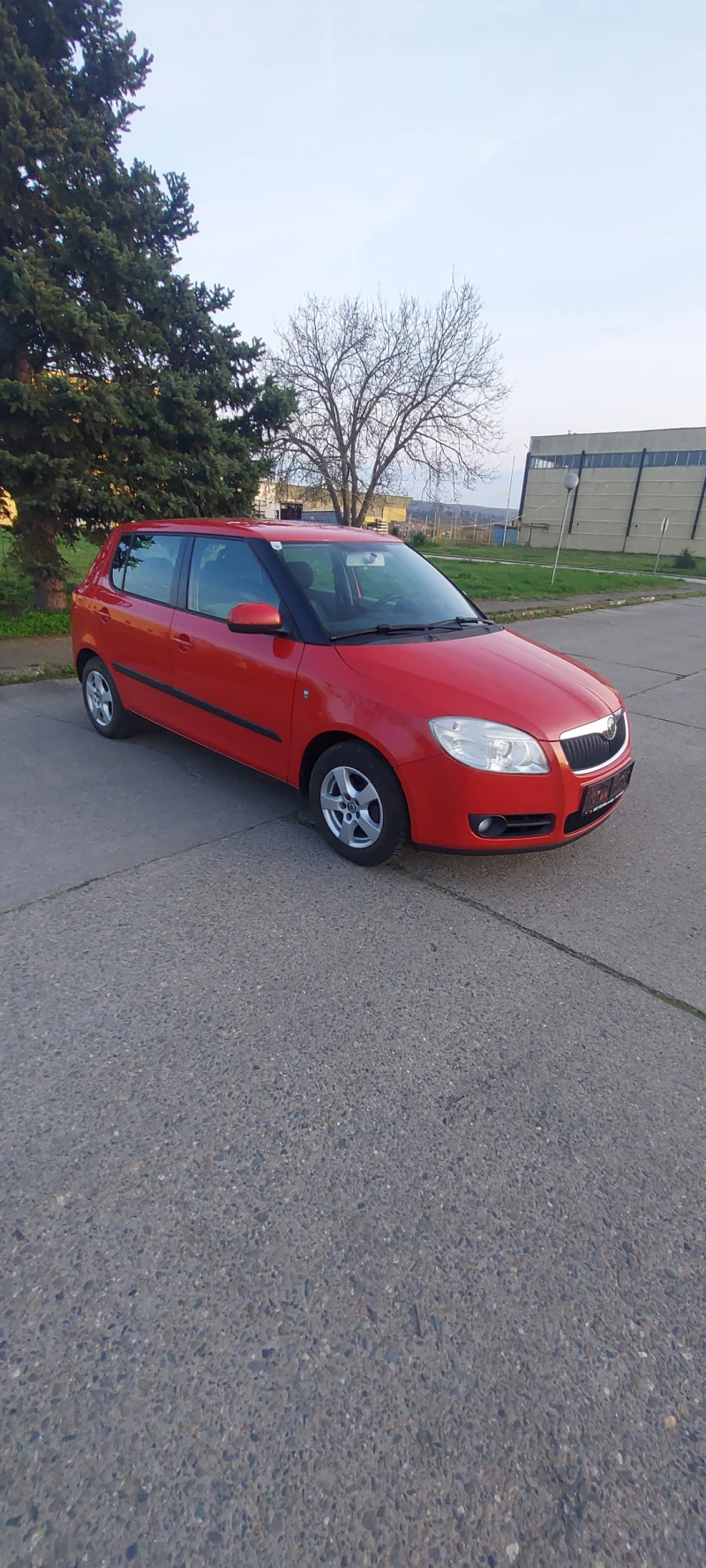 Skoda Fabia, снимка 2 - Автомобили и джипове - 47175273