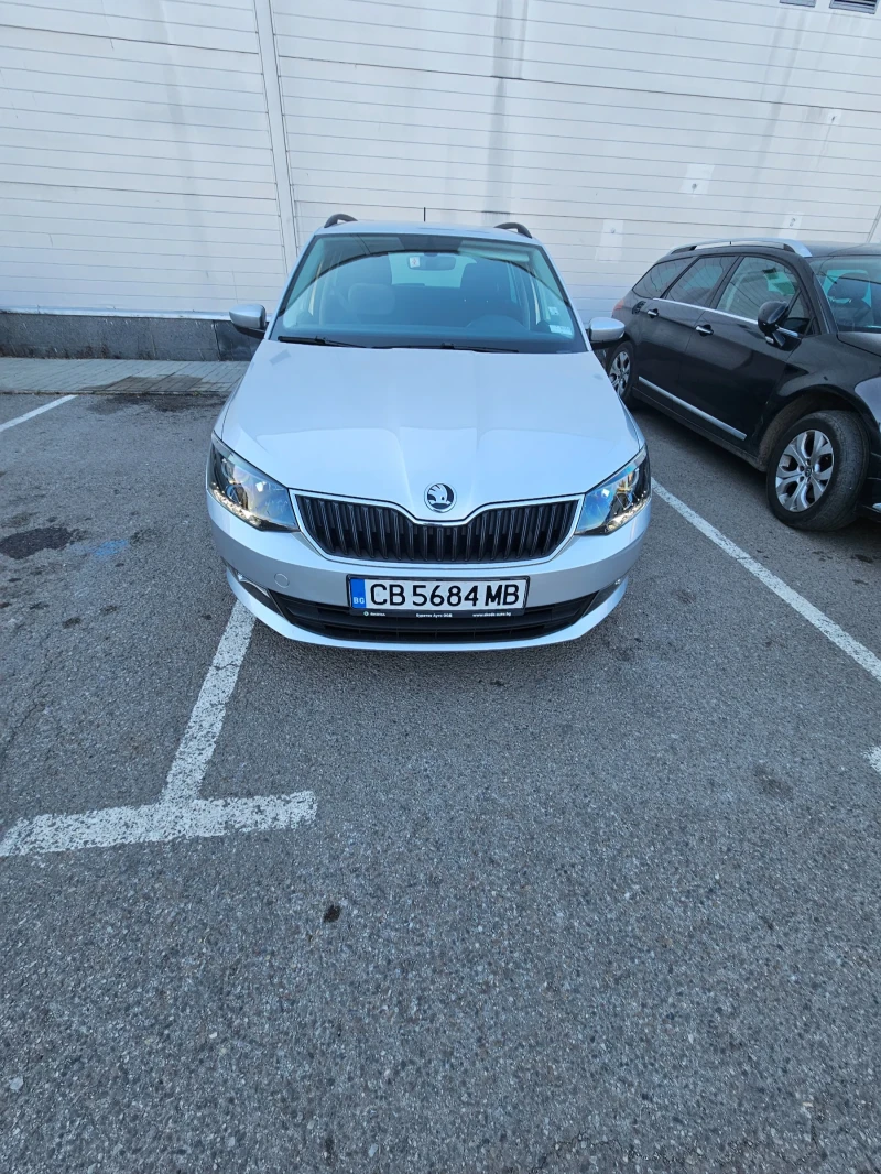 Skoda Fabia 1.0тси, снимка 3 - Автомобили и джипове - 47646393