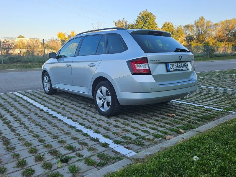 Skoda Fabia 1.0тси, снимка 14 - Автомобили и джипове - 47646393