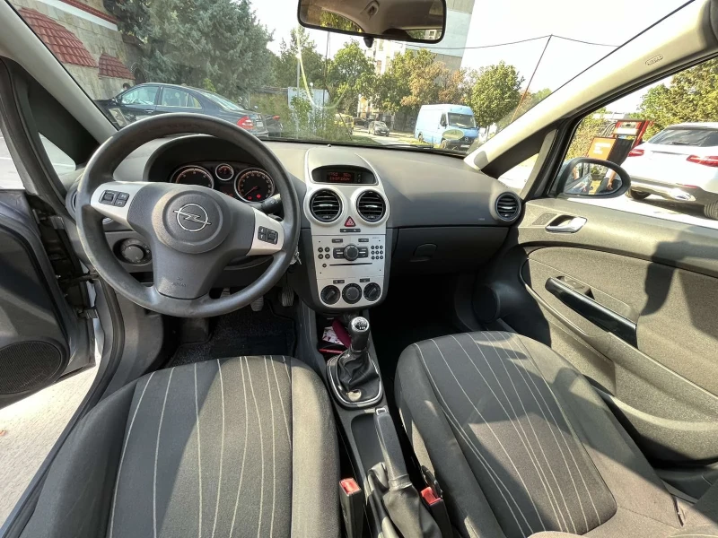 Opel Corsa, снимка 13 - Автомобили и джипове - 47786217