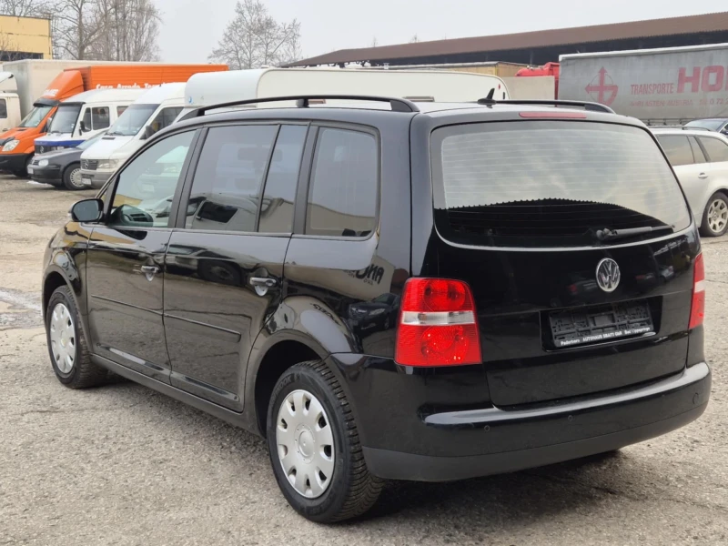 VW Touran 2.0TDI, снимка 5 - Автомобили и джипове - 49306237