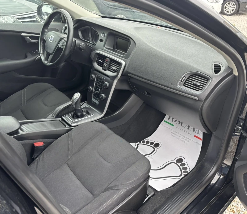 Volvo V40 1.6 D2* 114к.с.* Камера* Euro 5b* Лизин, снимка 8 - Автомобили и джипове - 49841972