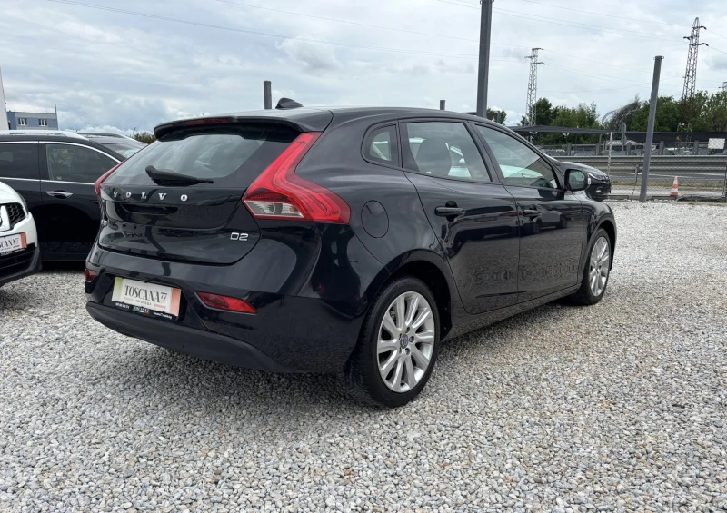 Volvo V40 1.6 D2* 114к.с.* Камера* Euro 5b* Лизин, снимка 4 - Автомобили и джипове - 49841972