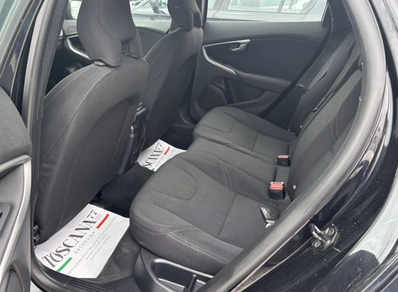 Volvo V40 1.6 D2* 114к.с.* Камера* Euro 5b* Лизин, снимка 10 - Автомобили и джипове - 49841972