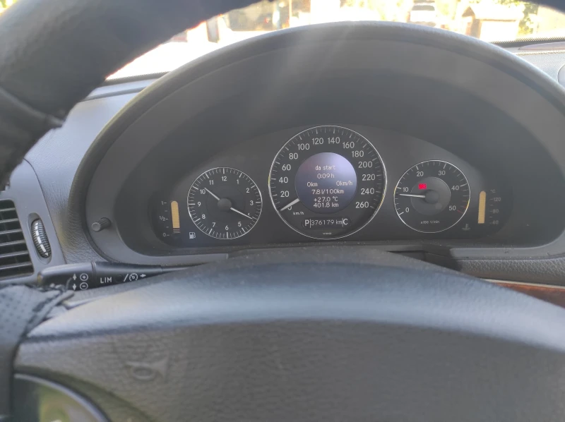 Mercedes-Benz E 270 Elegance, снимка 12 - Автомобили и джипове - 51800596