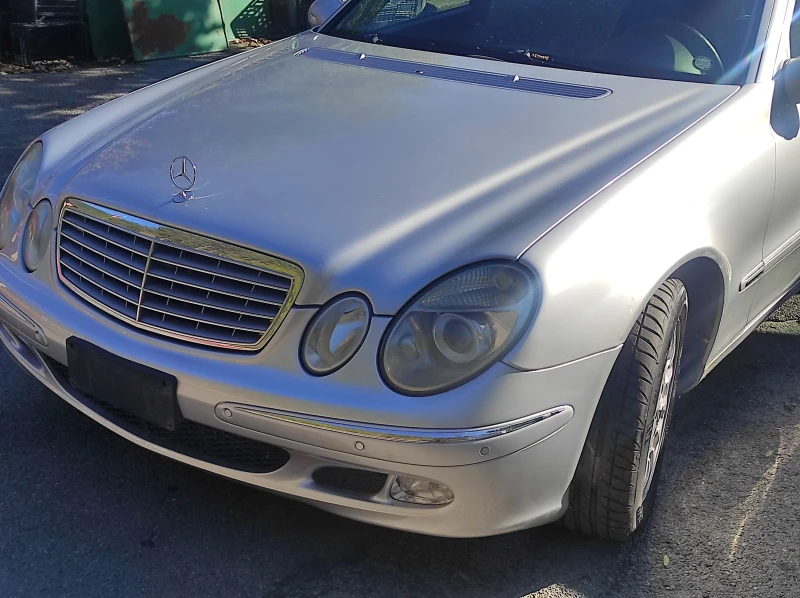 Mercedes-Benz E 270 Elegance, снимка 6 - Автомобили и джипове - 51800596