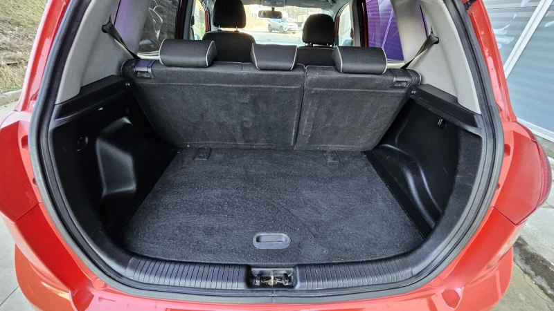 Kia Venga 1.4 , снимка 15 - Автомобили и джипове - 51340889