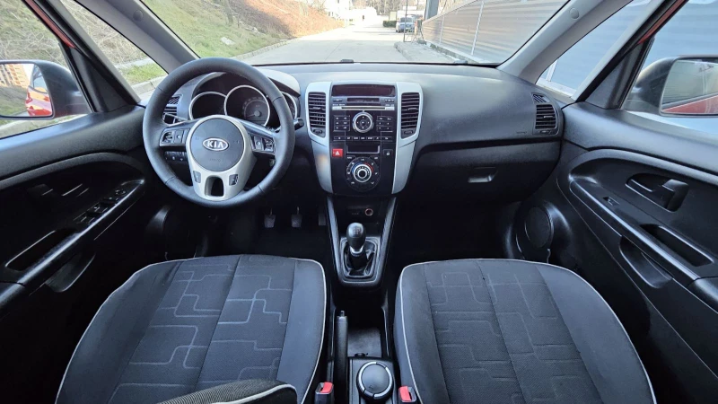 Kia Venga 1.4 , снимка 10 - Автомобили и джипове - 51340889
