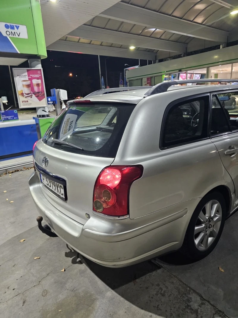 Toyota Avensis, снимка 14 - Автомобили и джипове - 52801155