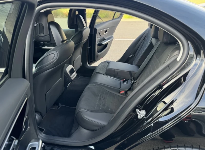 Mercedes-Benz C 220 AMG* Edition* Burmester* Alcantara* , снимка 8 - Автомобили и джипове - 52268530