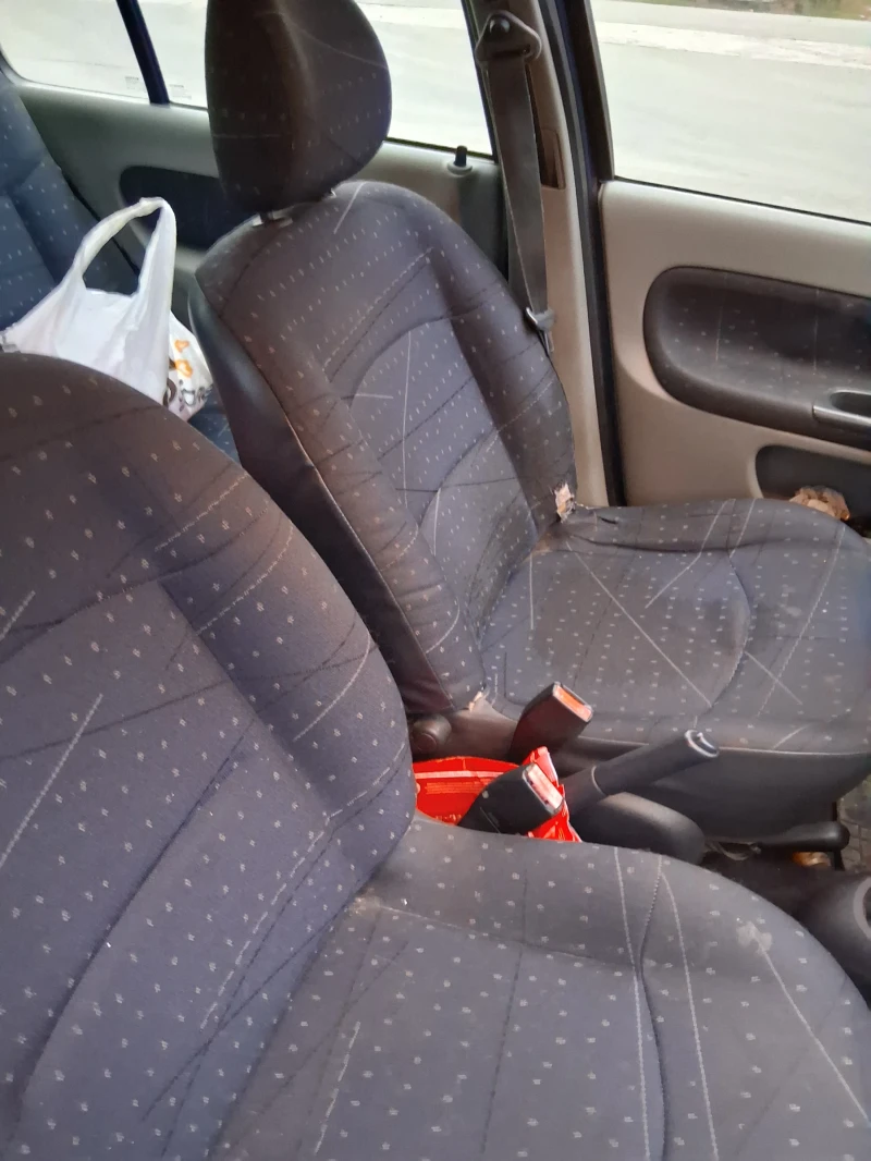 Renault Clio, снимка 6 - Автомобили и джипове - 52506094