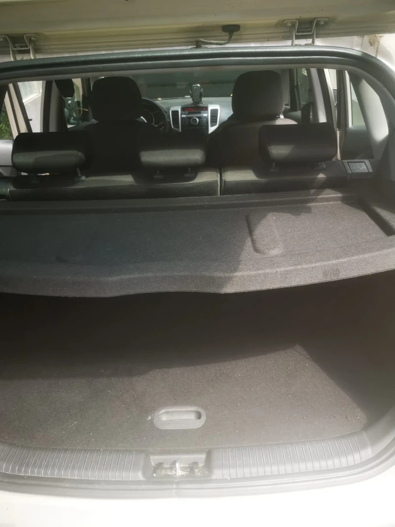 Kia Venga 1.4, снимка 7 - Автомобили и джипове - 52632493