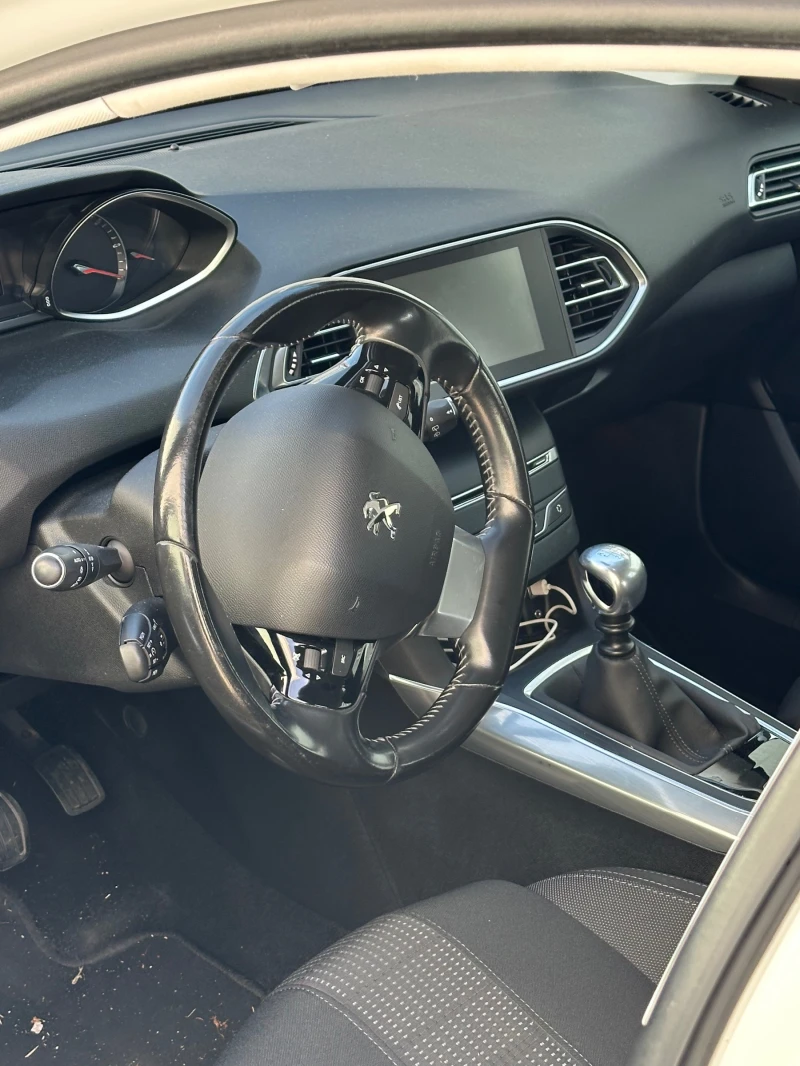 Peugeot 308 1.6HDI, снимка 14 - Автомобили и джипове - 52640812