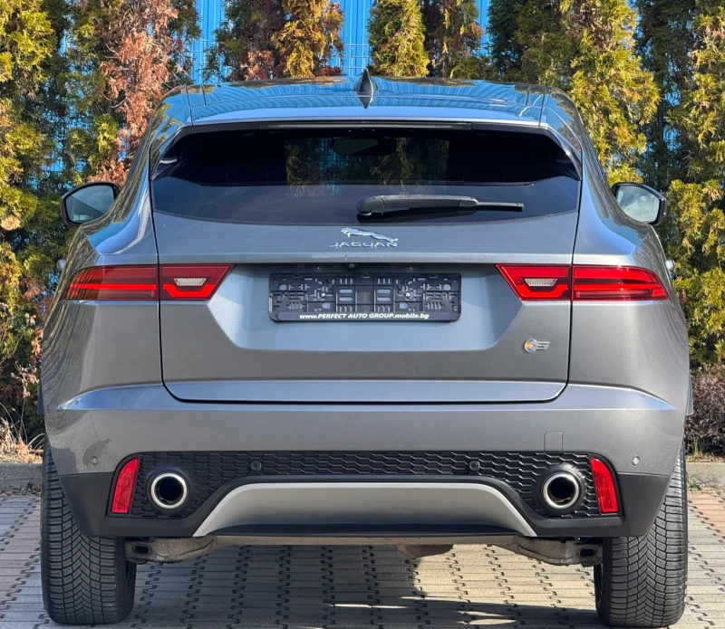 Jaguar E-pace 2.0d-AWD-4X4-АВТОМАТ-9АТ-ПОДГРЕВ-KEYLESS-164X.KM!!, снимка 4 - Автомобили и джипове - 52846088