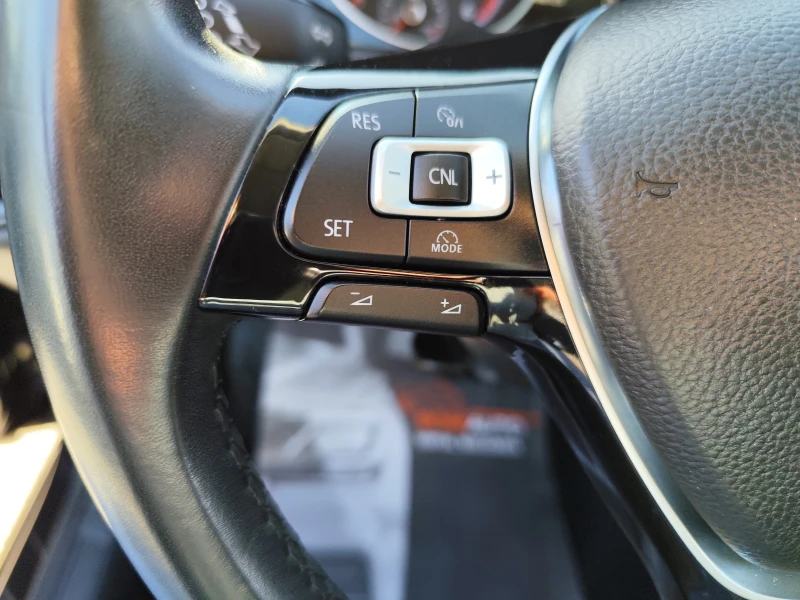 VW Golf 7* 1.6TDi* DSG-АВТОМАТИК* EURO6B* NAVI* , снимка 9 - Автомобили и джипове - 52884335