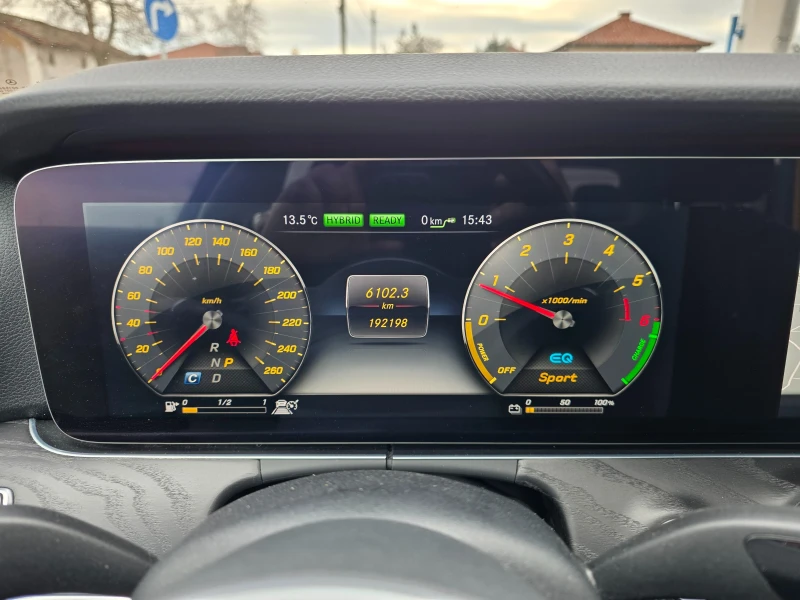 Mercedes-Benz E 300 E300DE AMG Plug in Hybrid, снимка 10 - Автомобили и джипове - 53570372