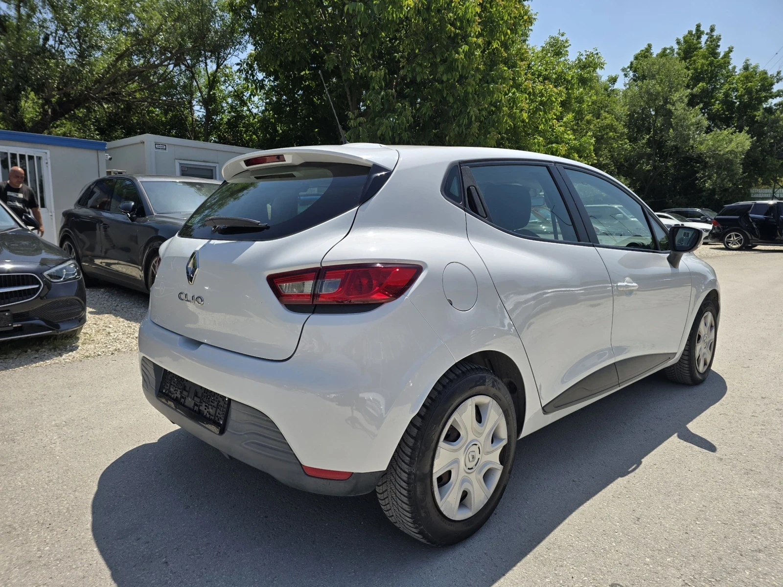 Renault Clio 1.2 GPL 75к.с - изображение 4