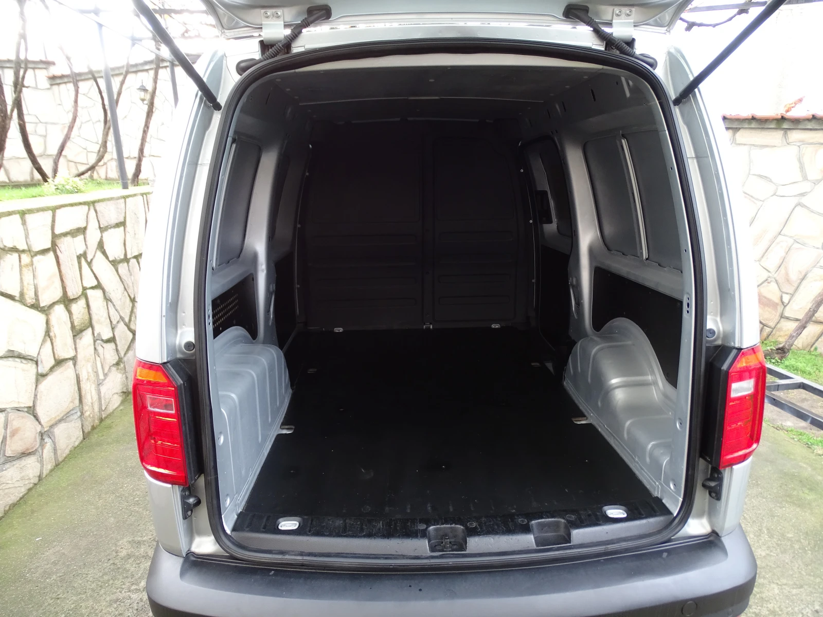 VW Caddy 150   2.0 KLIMA N1 MAXI  EURO 6  | Mobile.bg   13