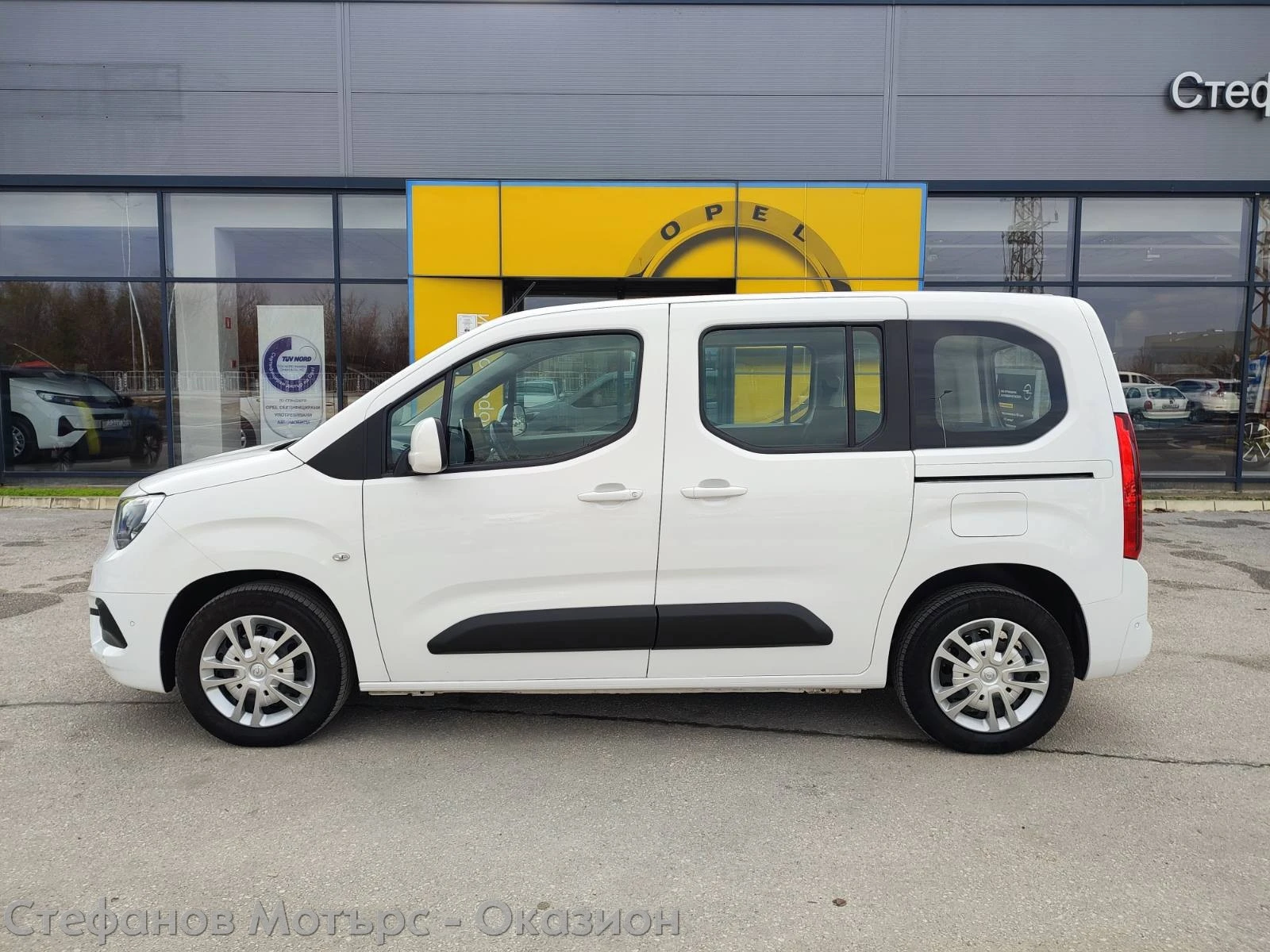 Opel Combo Life 4 1 Edition 1.5 Diesel (130hp) AT8 - изображение 4