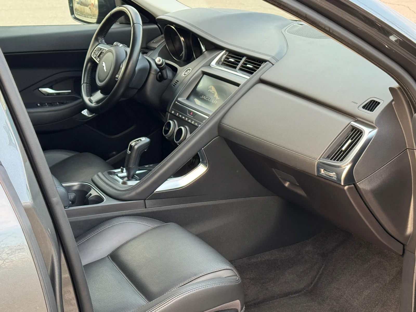 Jaguar E-pace S-2.0d-AWD-4X4-�������-9��-�������-KEYLESS-164X.KM | Mobile.bg � ����������� 15