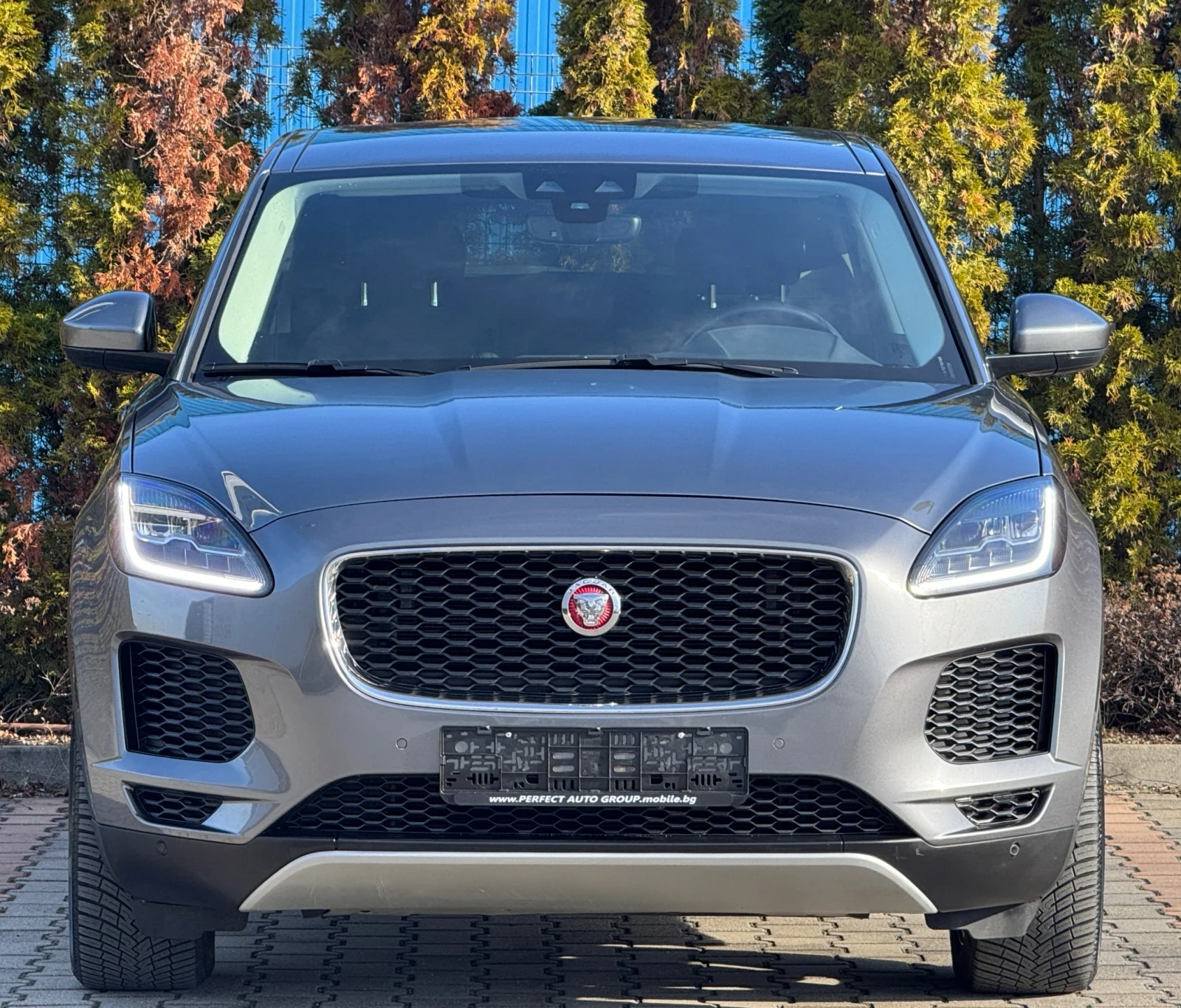 Jaguar E-pace 2.0d-AWD-4X4-АВТОМАТ-9АТ-ПОДГРЕВ-KEYLESS-164X.KM!! - изображение 7