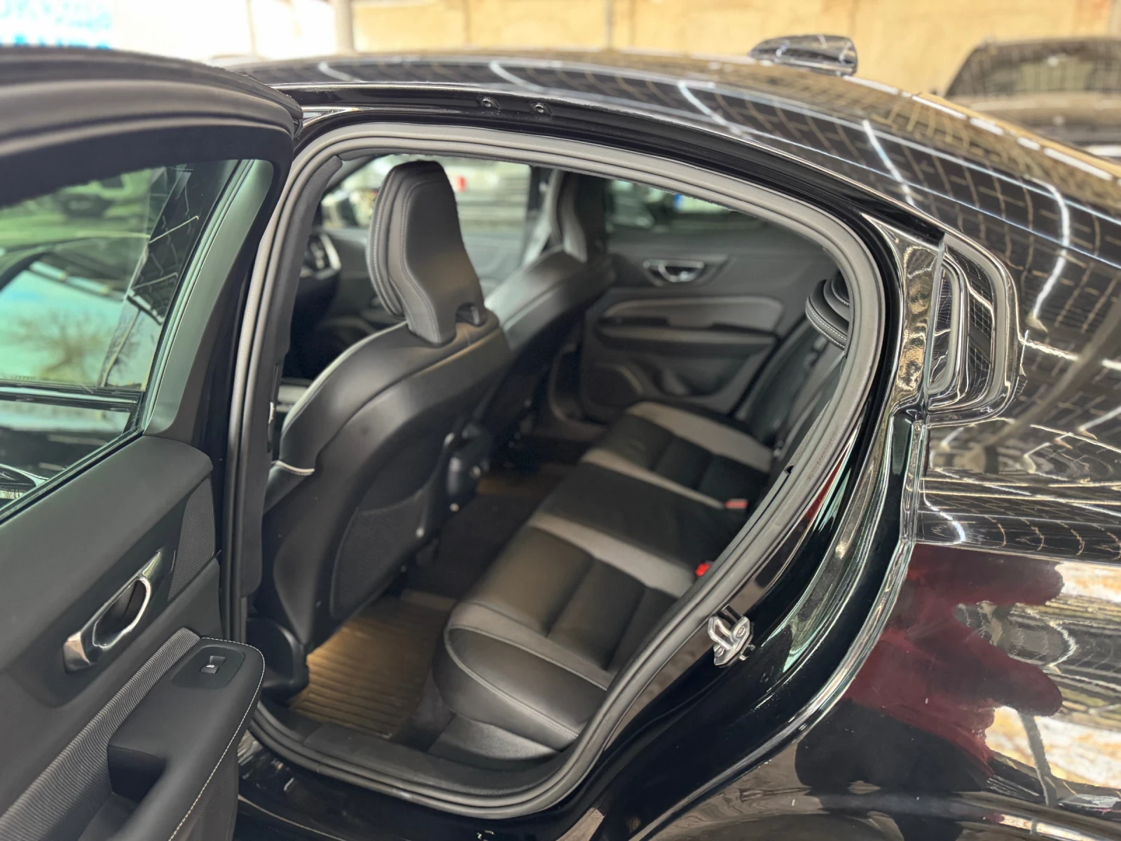 Volvo S60 T4R - изображение 10