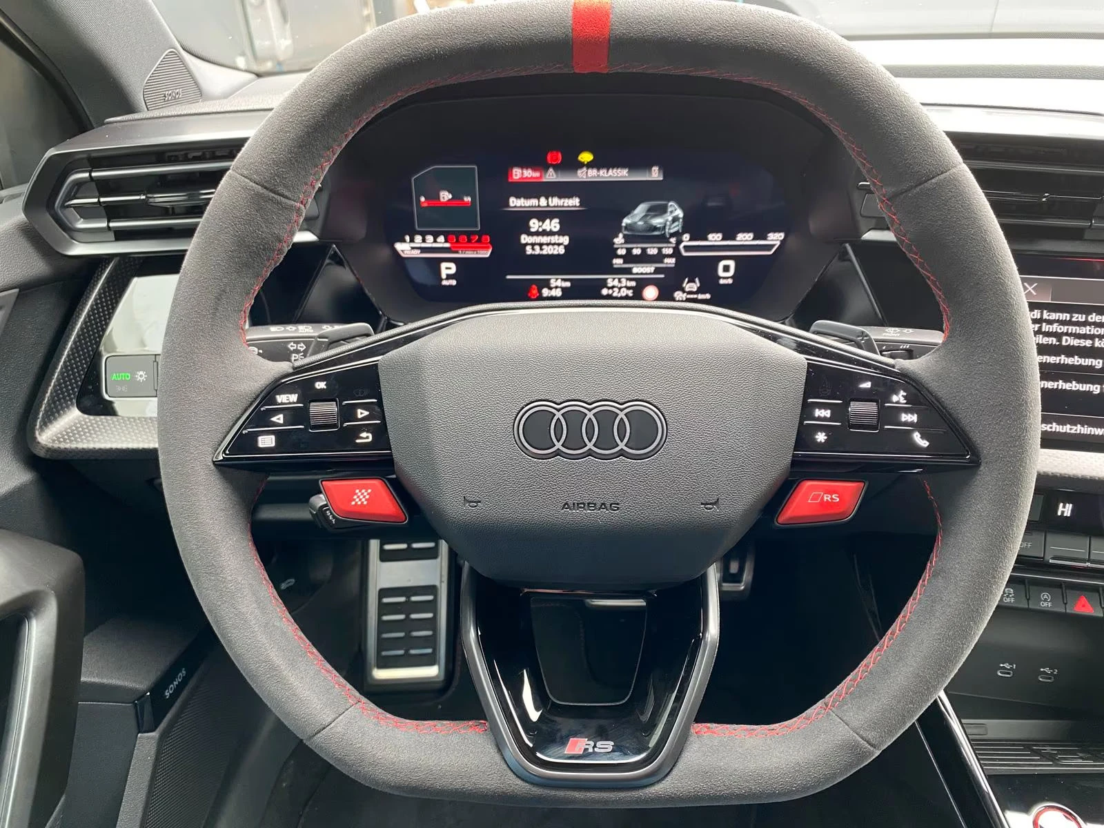 Audi Rs3 НОВ!2.5TFSI/400HP/Lim./QUATTRO/PANO/360/SONOS/167q, снимка 9 - Автомобили и джипове - 54207009