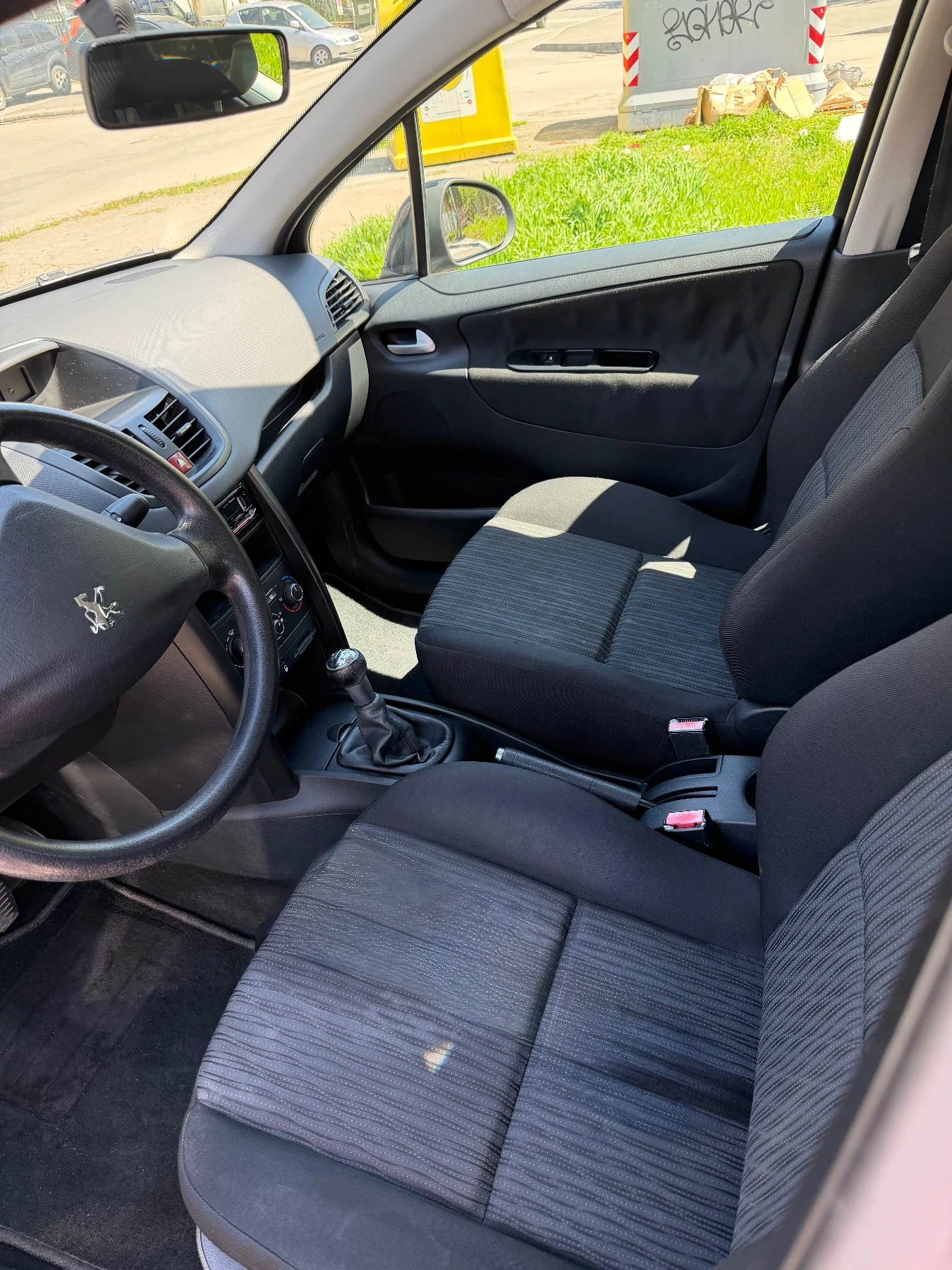 Peugeot 207, снимка 9 - Автомобили и джипове - 54322990