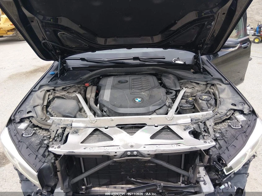 BMW 740 3.0l I xDrive, снимка 10 - Автомобили и джипове - 54859782