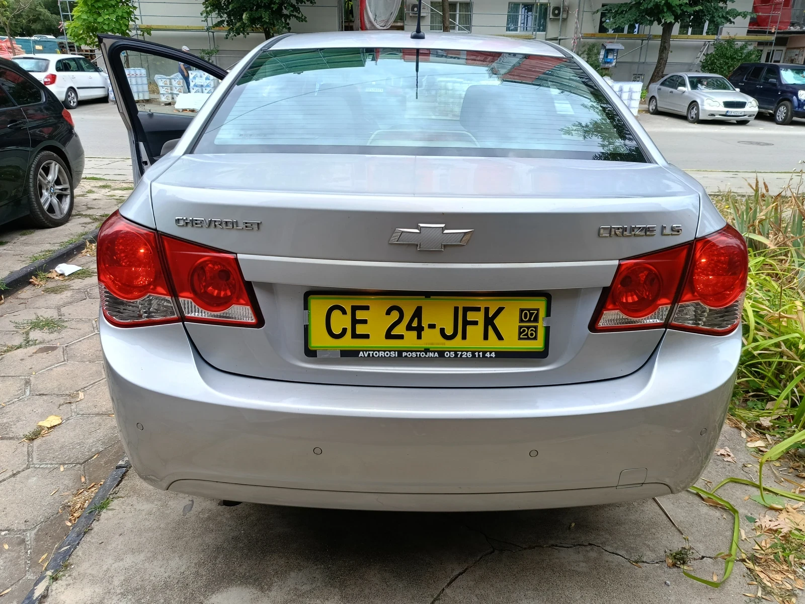 Chevrolet Cruze 1.6, снимка 5 - Автомобили и джипове - 55402456