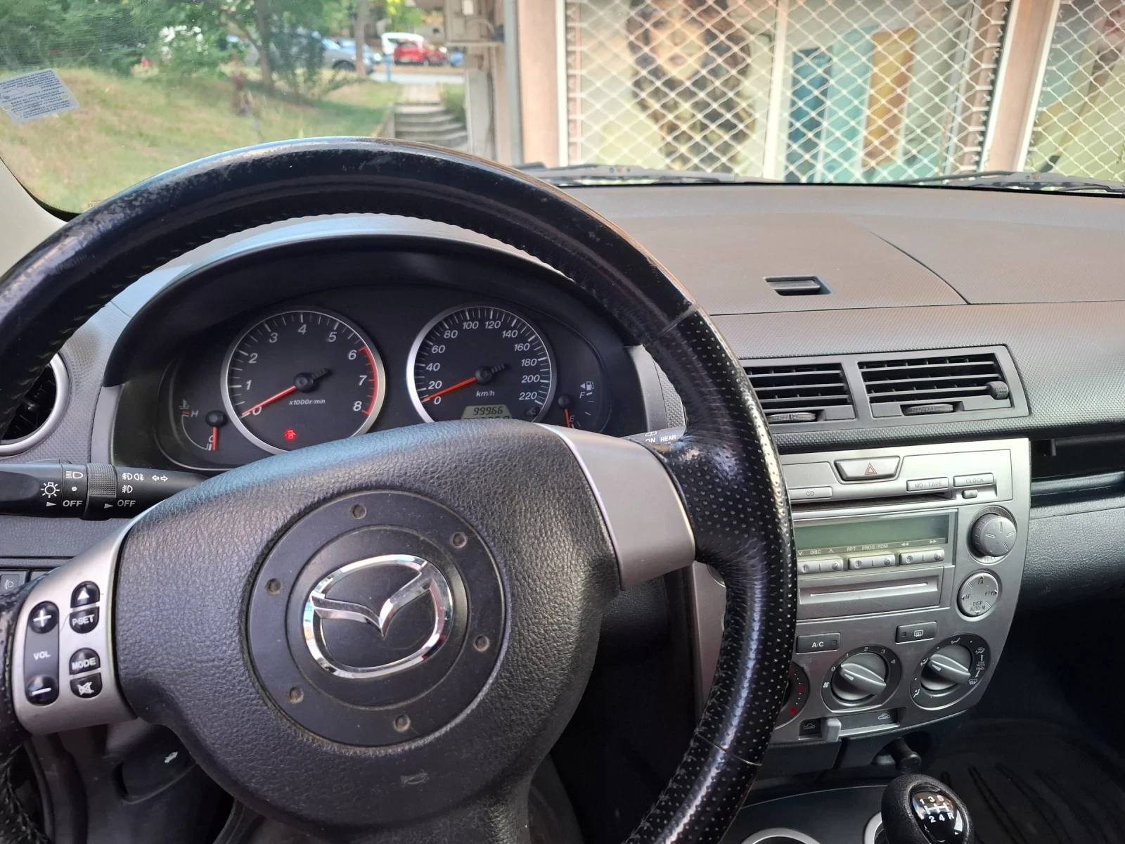 Mazda 2, снимка 6 - Автомобили и джипове - 55457585