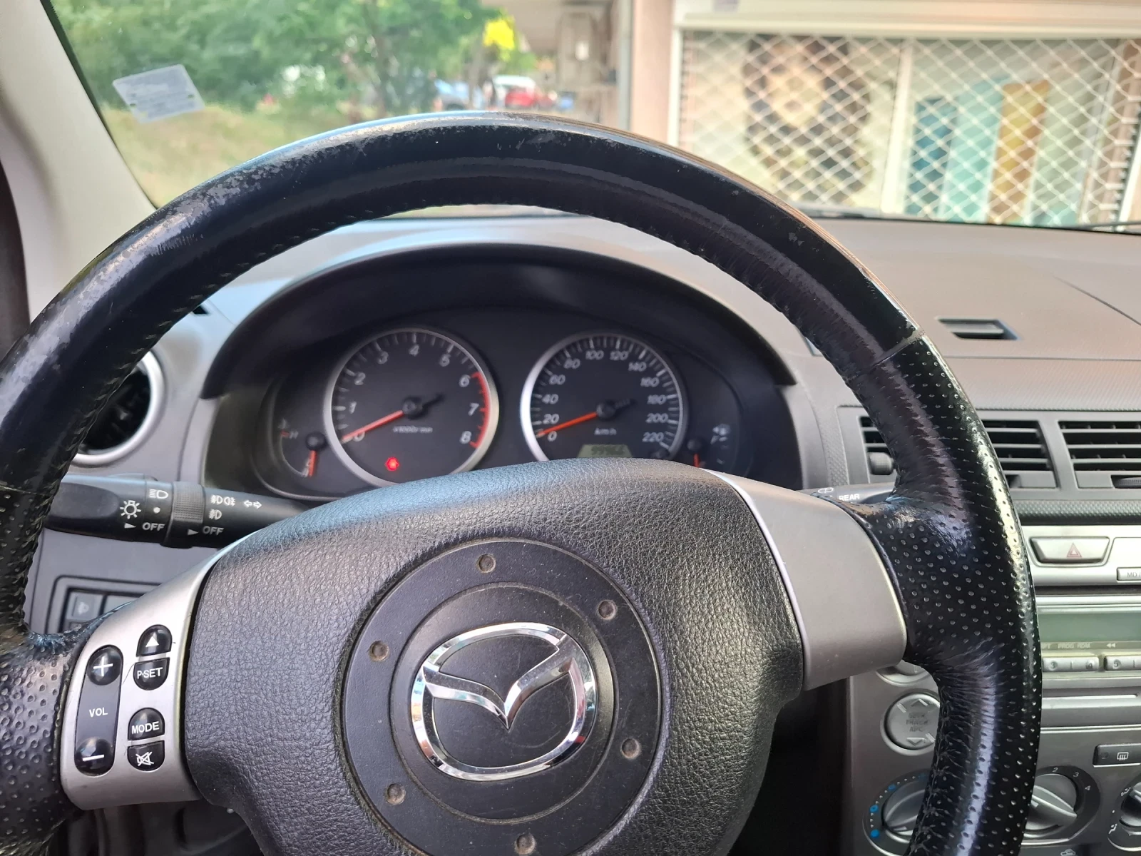 Mazda 2, снимка 7 - Автомобили и джипове - 55457585
