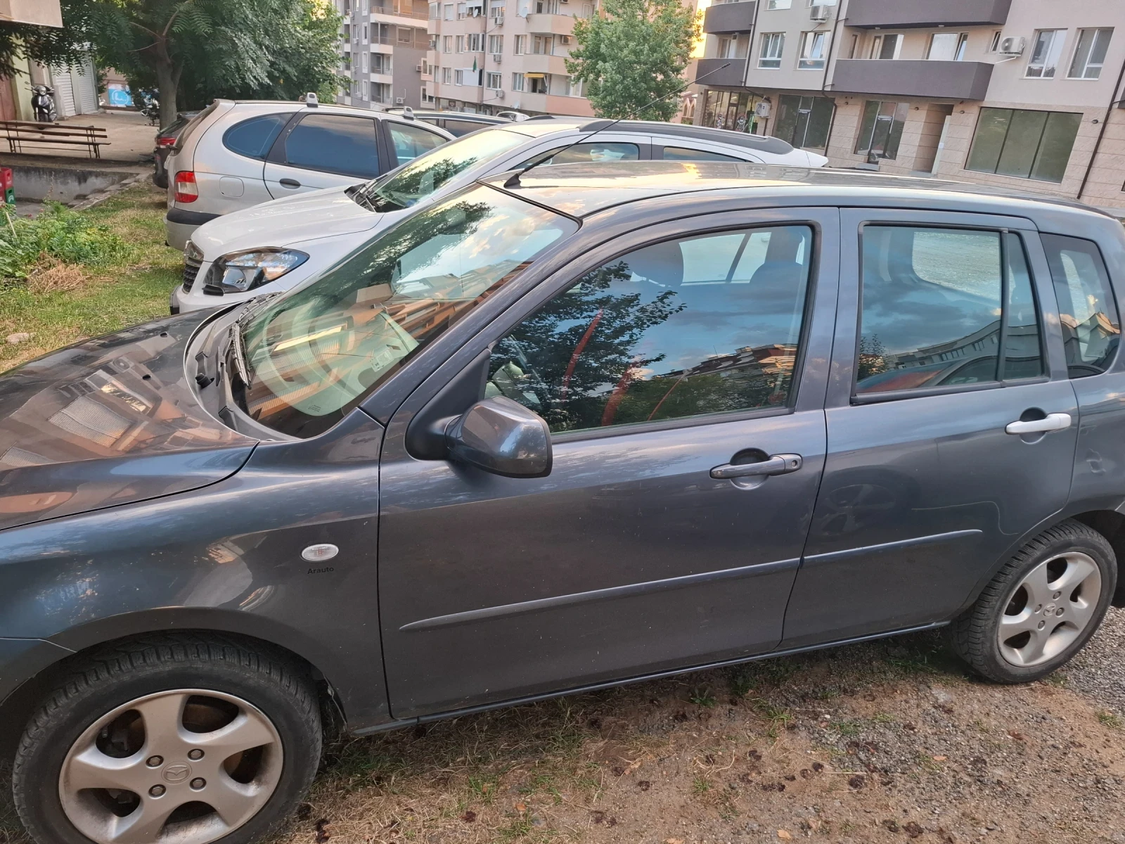 Mazda 2, снимка 2 - Автомобили и джипове - 55457585