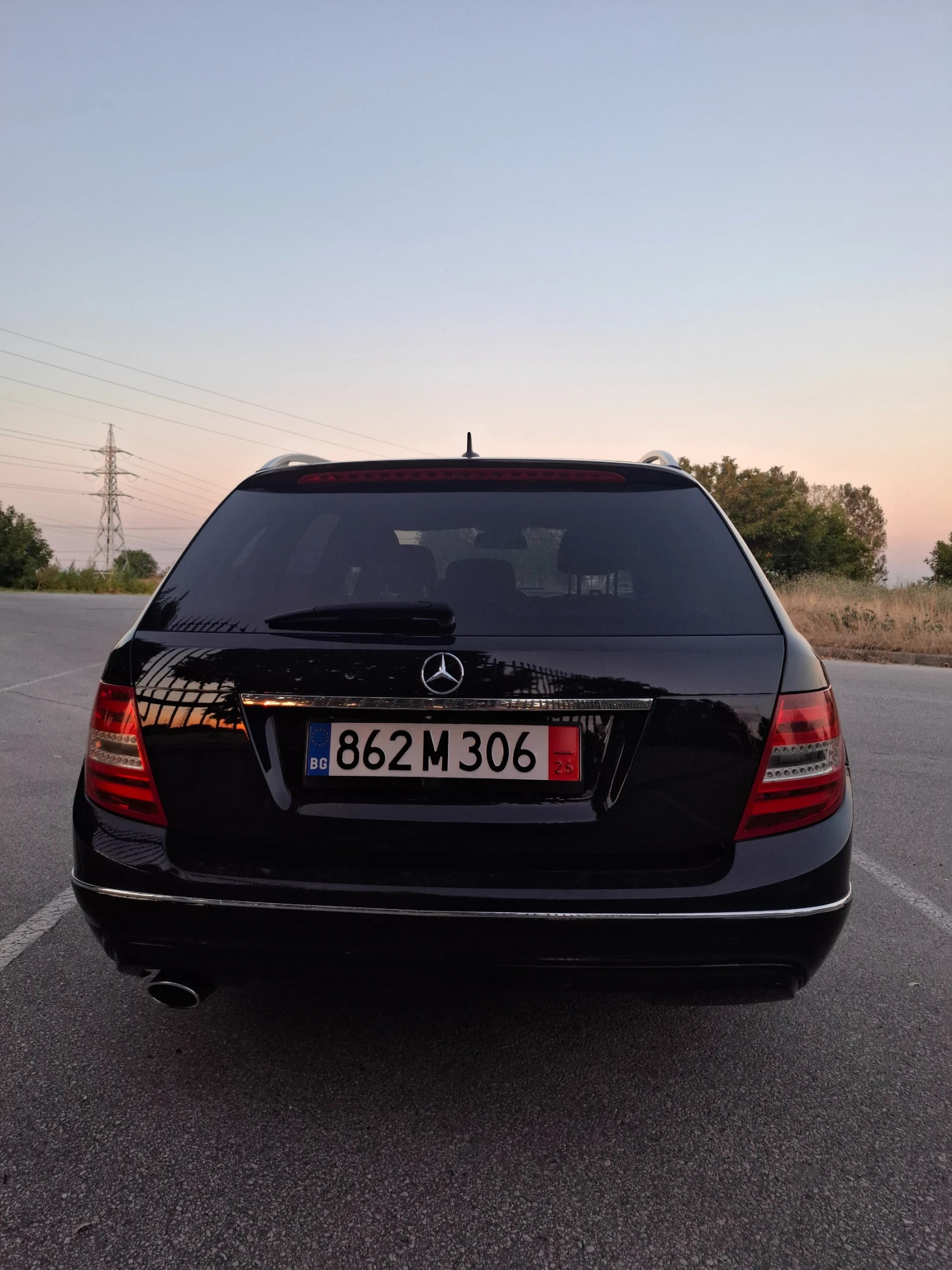 Mercedes-Benz C 220 Facelift , снимка 7 - Автомобили и джипове - 55966376