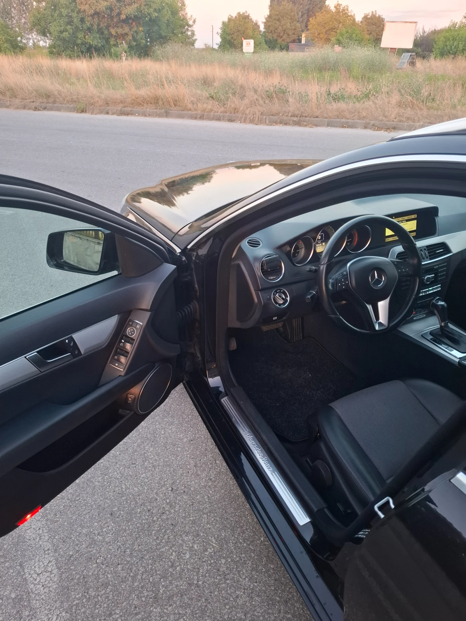 Mercedes-Benz C 220 Facelift , снимка 10 - Автомобили и джипове - 55966376