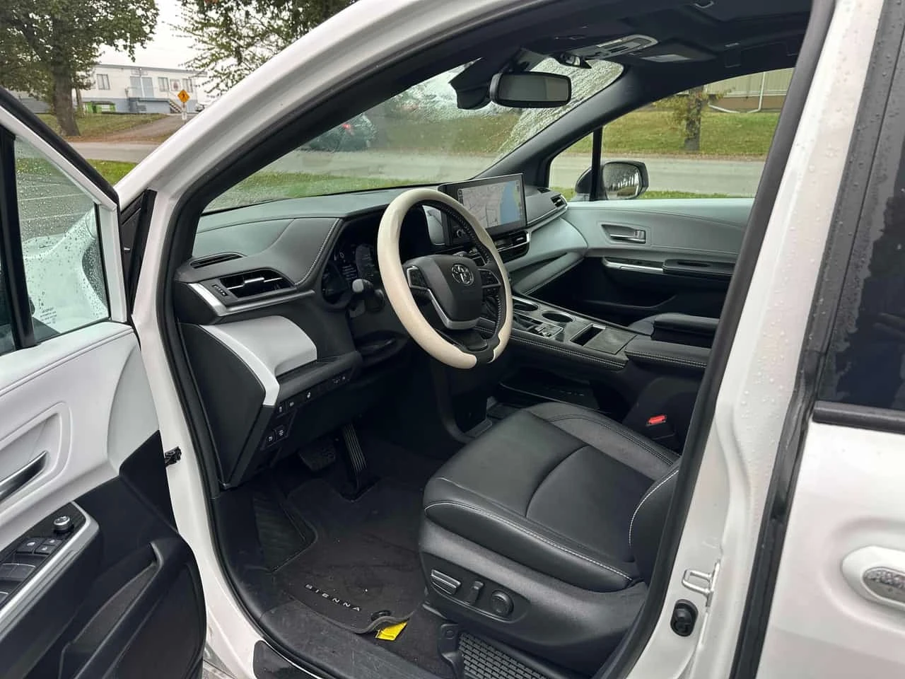 Toyota Sienna * AWD * CARFAX * ����� �� ����������� | Mobile.bg � ����������� 5