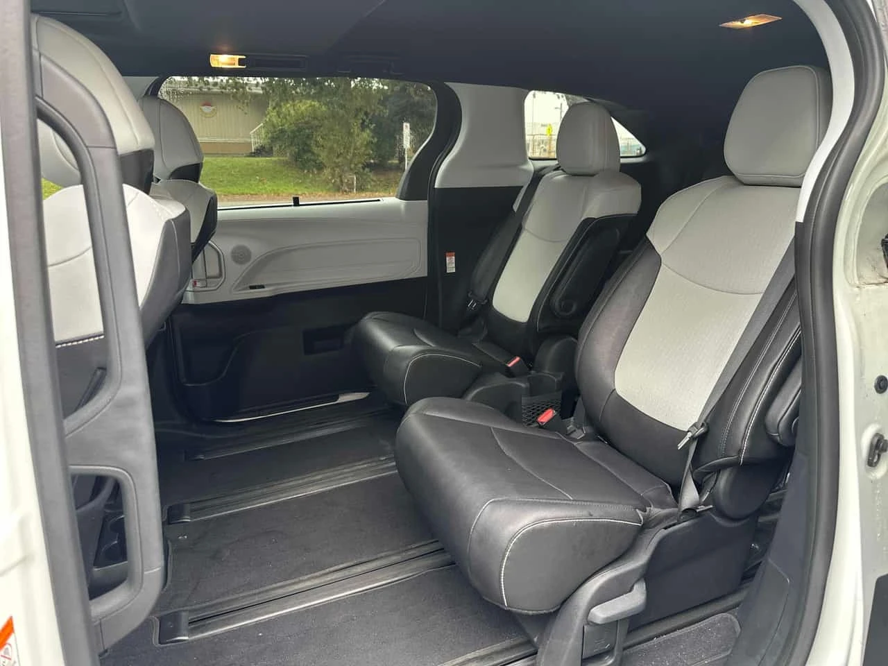 Toyota Sienna * AWD * CARFAX * ����� �� ����������� | Mobile.bg � ����������� 10